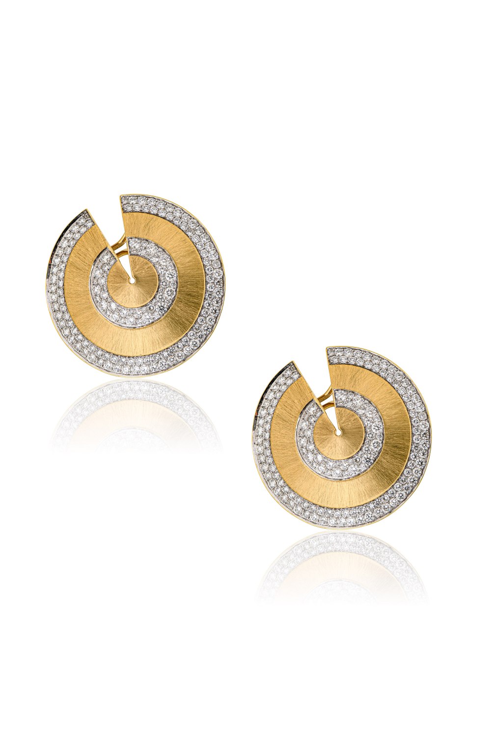 SUTRA - Circular Diamond Earrings